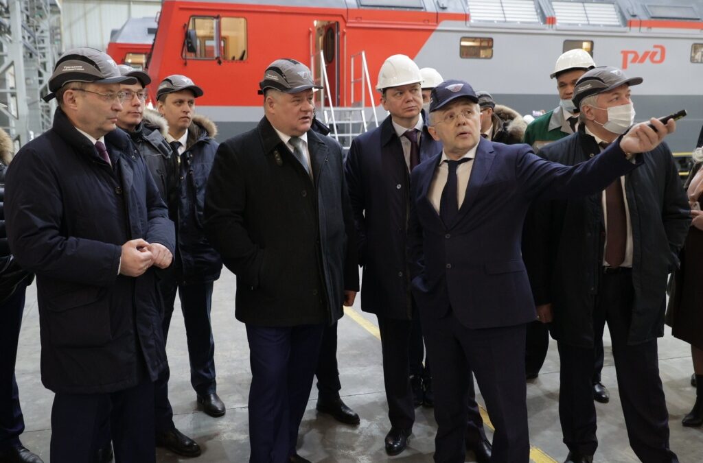 Россия подготовила производство к выпуску новой модели электровоза sinara-group.com