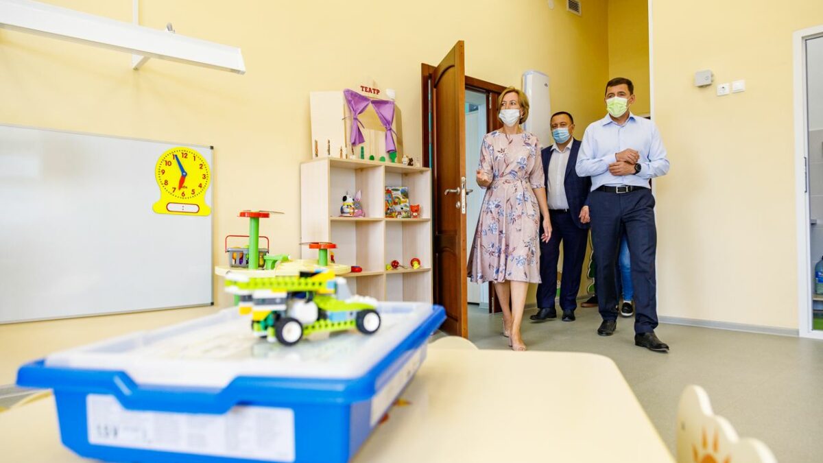Евгений Куйвашев: до 2030 года на 56 тысяч школьников в области станет больше midural.ru
