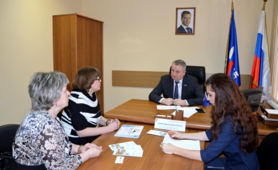 Вслед за Дзюбой из политики: названы имена трех тульских депутатов, которые могут сложить мандаты Вслед за Дзюбой из политики: названы имена трех тульских депутатов, которые могут сложить мандаты