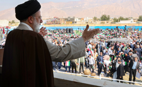 Подоляка: Трамп выбирает между военным ударом и перемирием с Ираном Подоляка: Трамп выбирает между военным ударом и перемирием с Ираном