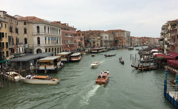 Эксперт: Трамп обвинил Мелони в создании угрозы безопасности Италии Эксперт: Трамп обвинил Мелони в создании угрозы безопасности Италии